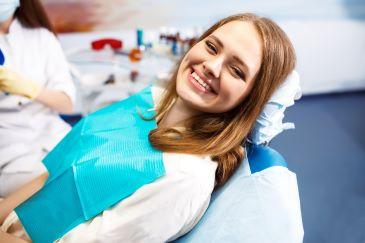 patient getting veneers at dentist in McCrae