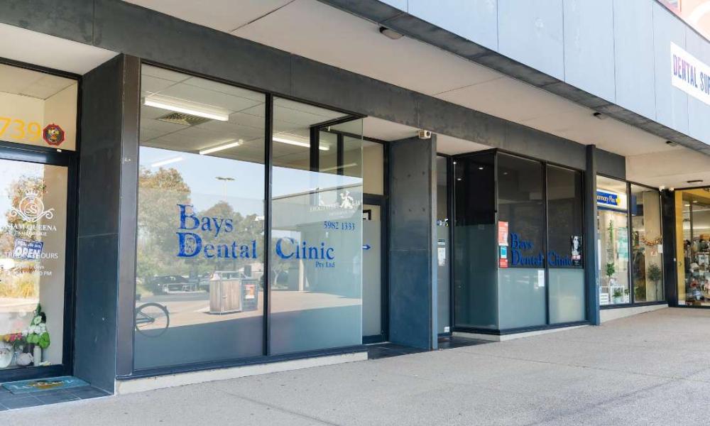 Bays Dental Clinic is near rosebud